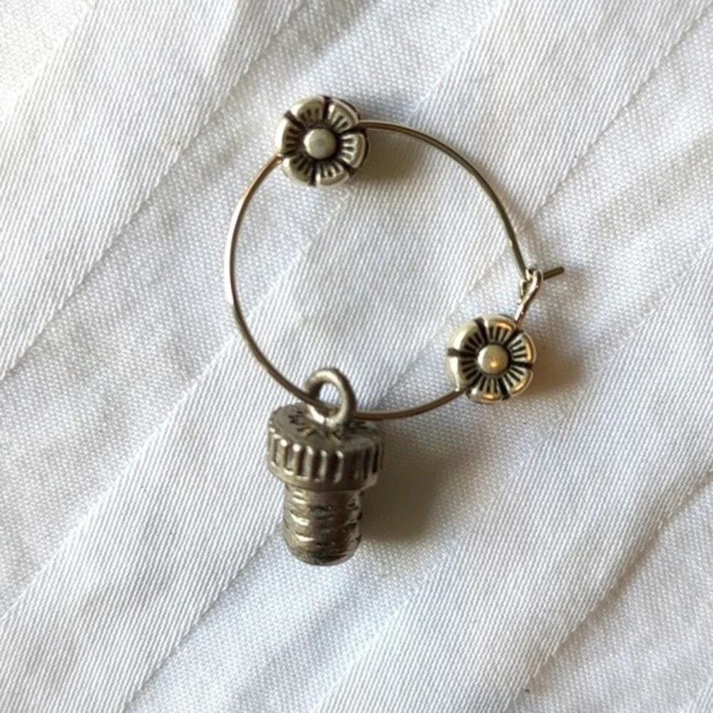 VTG Sur La TableThat Wine is Mine 6 Grapevine Wine Glass Charms NWT